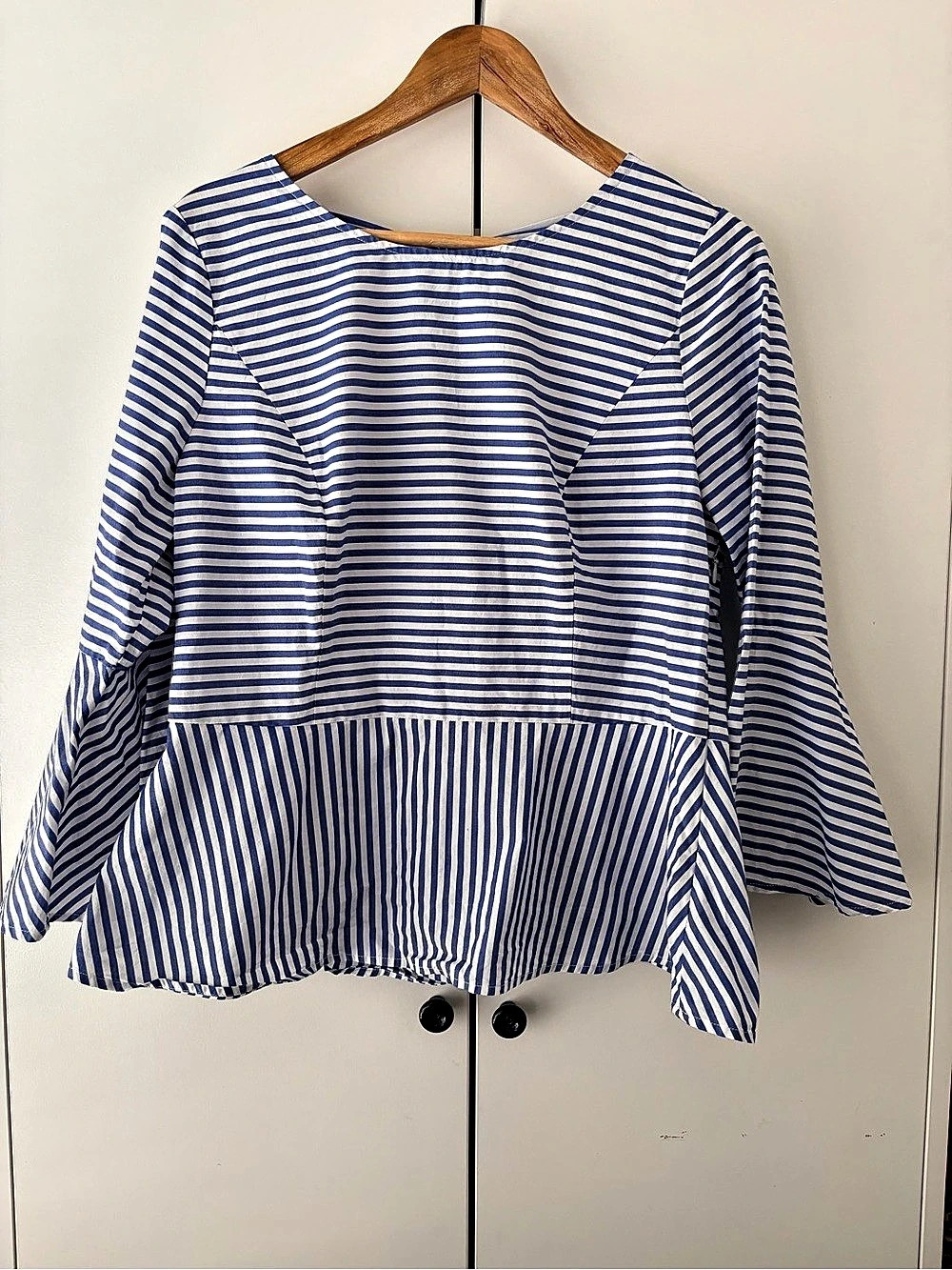 White House Black Market Striped Peplum Blouse in Blue & White Size 14